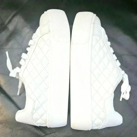 Soda White Quilted Laceup Platform Sporty Casual Shoe Sz 6 US - Picture 6 of 9